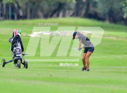 Thumbnail 3 in UIL 6A State Championship photogallery.