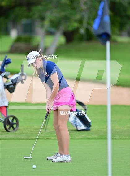 Thumbnail 1 in UIL 6A State Championship photogallery.