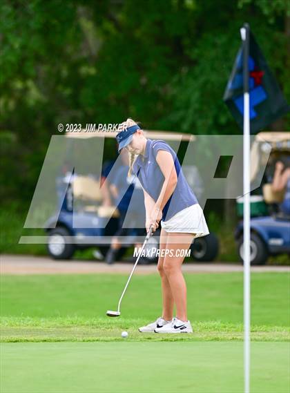 Thumbnail 3 in UIL 6A State Championship photogallery.