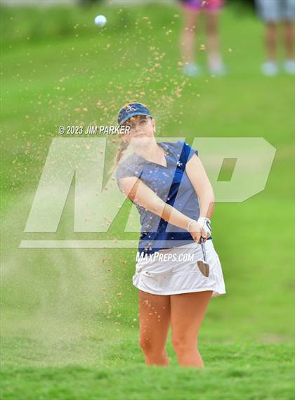 Thumbnail 2 in UIL 6A State Championship photogallery.