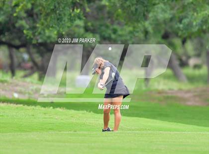 Thumbnail 3 in UIL 6A State Championship photogallery.
