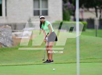 Thumbnail 3 in UIL 6A State Championship photogallery.