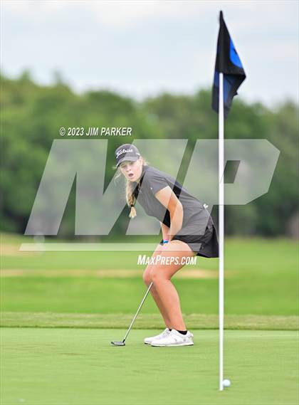 Thumbnail 1 in UIL 6A State Championship photogallery.