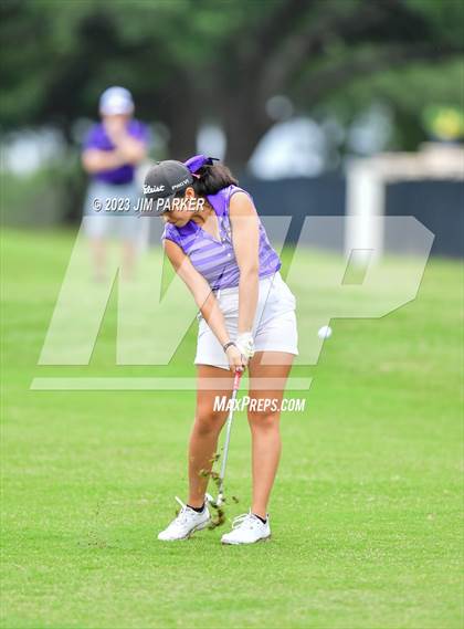 Thumbnail 3 in UIL 6A State Championship photogallery.
