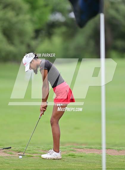 Thumbnail 1 in UIL 6A State Championship photogallery.