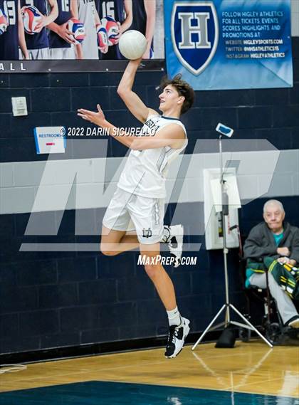 Thumbnail 3 in Desert Vista vs. Hamilton (Higley Invitational) photogallery.