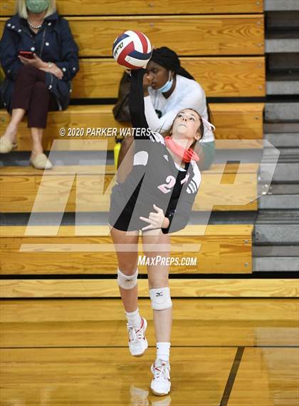 Thumbnail 2 in John Curtis Christian vs McGehee (NOAL Playoffs @ Country Day) photogallery.