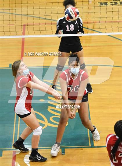 Thumbnail 1 in John Curtis Christian vs McGehee (NOAL Playoffs @ Country Day) photogallery.