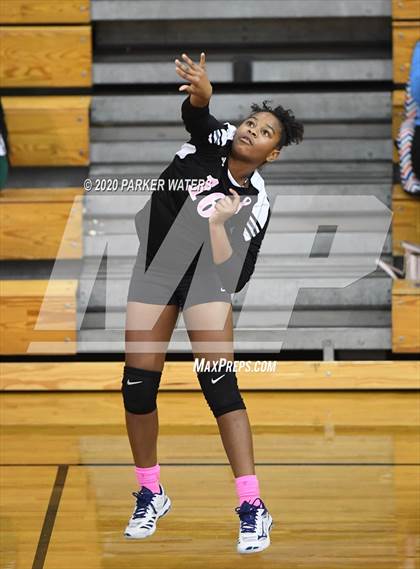 Thumbnail 2 in John Curtis Christian vs McGehee (NOAL Playoffs @ Country Day) photogallery.