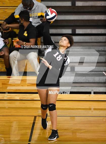 Thumbnail 3 in John Curtis Christian vs McGehee (NOAL Playoffs @ Country Day) photogallery.
