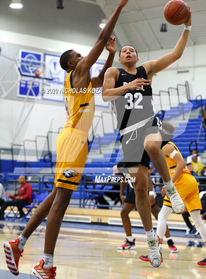 Thumbnail 2 in Rancho Christian vs. Ribet Academy photogallery.