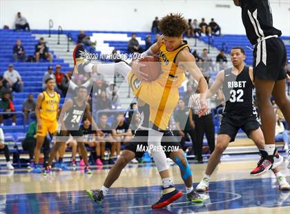 Thumbnail 2 in Rancho Christian vs. Ribet Academy photogallery.