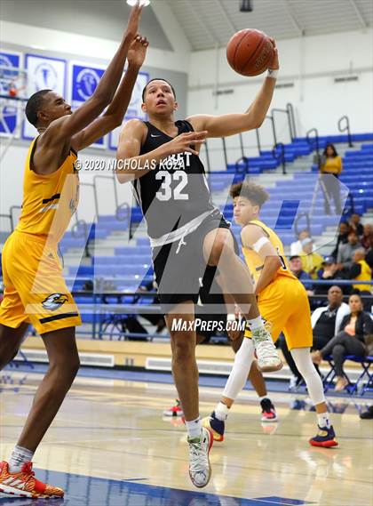 Thumbnail 1 in Rancho Christian vs. Ribet Academy photogallery.