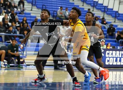 Thumbnail 3 in Rancho Christian vs. Ribet Academy photogallery.