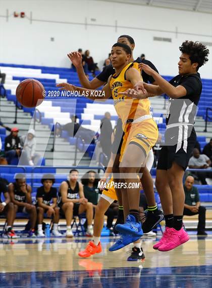 Thumbnail 1 in Rancho Christian vs. Ribet Academy photogallery.