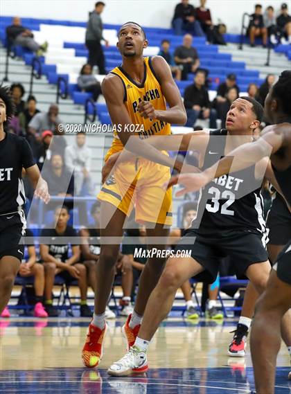 Thumbnail 2 in Rancho Christian vs. Ribet Academy photogallery.