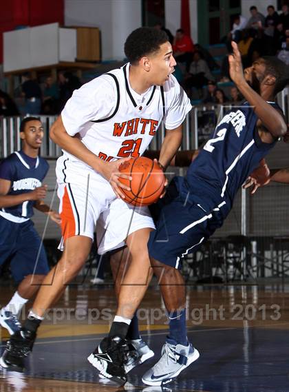 Thumbnail 2 in Poughkeepsie vs White Plains (Hoops For A Cure Extravaganza) photogallery.