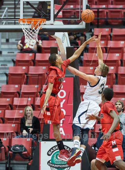 Thumbnail 2 in La Costa Canyon vs Hoover (CIF SDS D2 Final) photogallery.