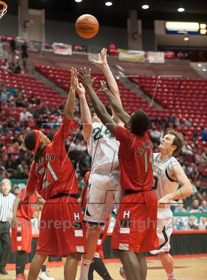Thumbnail 2 in La Costa Canyon vs Hoover (CIF SDS D2 Final) photogallery.