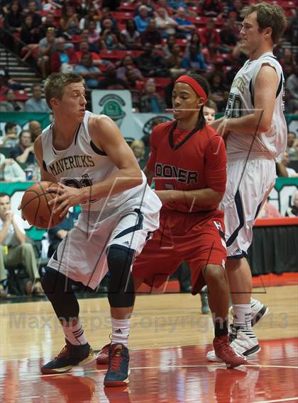 Thumbnail 3 in La Costa Canyon vs Hoover (CIF SDS D2 Final) photogallery.