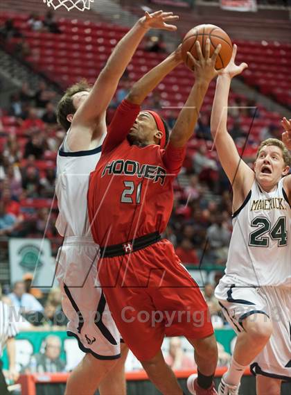Thumbnail 3 in La Costa Canyon vs Hoover (CIF SDS D2 Final) photogallery.