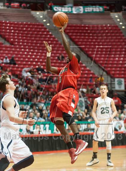 Thumbnail 2 in La Costa Canyon vs Hoover (CIF SDS D2 Final) photogallery.