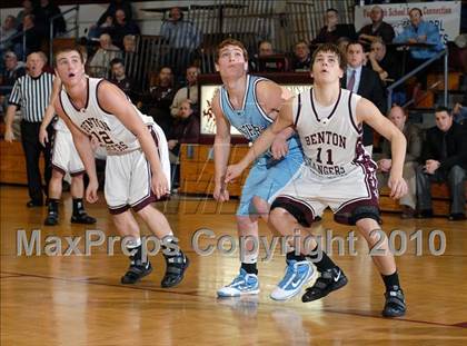 Thumbnail 2 in Benton v. Pinckneyville (Benton Invitational Tournament) photogallery.