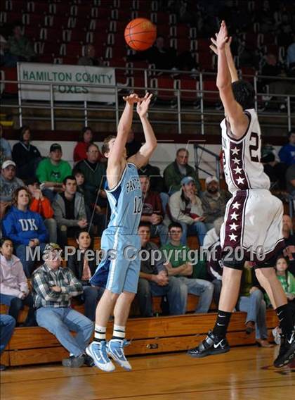 Thumbnail 3 in Benton v. Pinckneyville (Benton Invitational Tournament) photogallery.