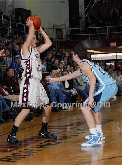Thumbnail 1 in Benton v. Pinckneyville (Benton Invitational Tournament) photogallery.