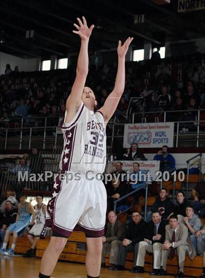 Thumbnail 3 in Benton v. Pinckneyville (Benton Invitational Tournament) photogallery.