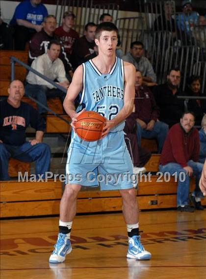 Thumbnail 3 in Benton v. Pinckneyville (Benton Invitational Tournament) photogallery.