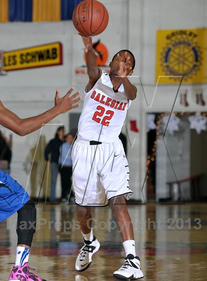 Thumbnail 1 in Capital Christian vs. Salesian (60th Gridley Invitational) photogallery.