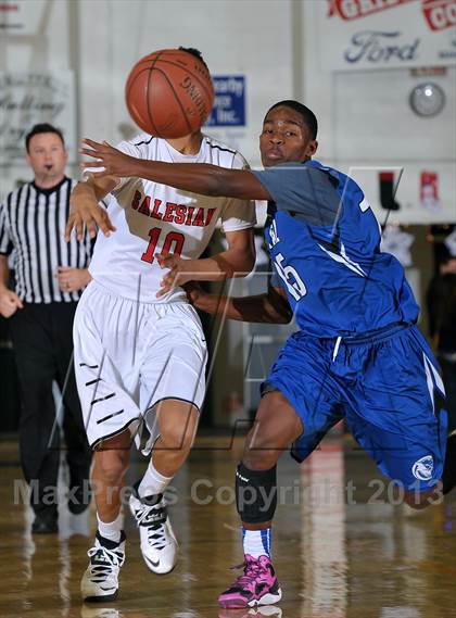 Thumbnail 2 in Capital Christian vs. Salesian (60th Gridley Invitational) photogallery.