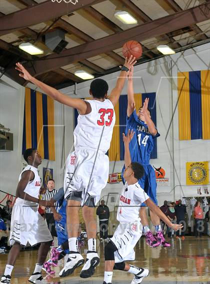 Thumbnail 3 in Capital Christian vs. Salesian (60th Gridley Invitational) photogallery.