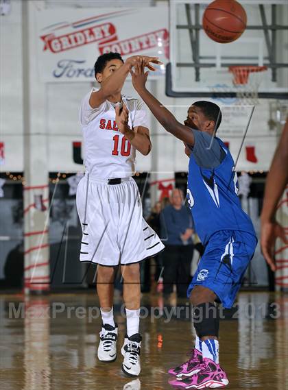 Thumbnail 2 in Capital Christian vs. Salesian (60th Gridley Invitational) photogallery.