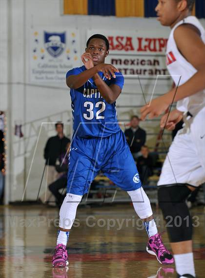 Thumbnail 1 in Capital Christian vs. Salesian (60th Gridley Invitational) photogallery.