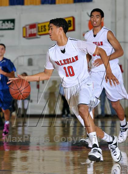 Thumbnail 3 in Capital Christian vs. Salesian (60th Gridley Invitational) photogallery.