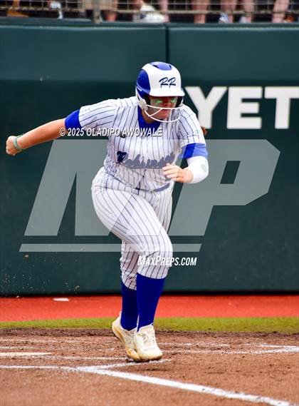 Thumbnail 2 in Aubrey vs. Robinson (UIL Softball 4A Div 2 Final) photogallery.