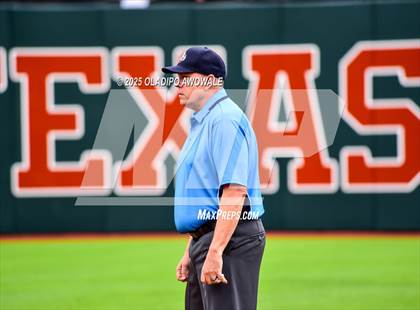 Thumbnail 3 in Aubrey vs. Robinson (UIL Softball 4A Div 2 Final) photogallery.