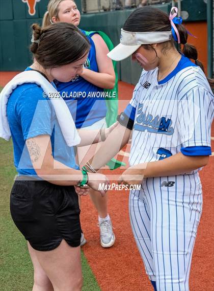 Thumbnail 1 in Aubrey vs. Robinson (UIL Softball 4A Div 2 Final) photogallery.