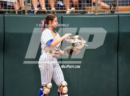 Thumbnail 3 in Aubrey vs. Robinson (UIL Softball 4A Div 2 Final) photogallery.