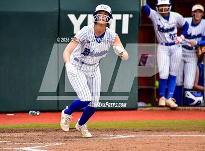 Thumbnail 1 in Aubrey vs. Robinson (UIL Softball 4A Div 2 Final) photogallery.