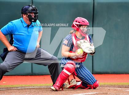 Thumbnail 1 in Aubrey vs. Robinson (UIL Softball 4A Div 2 Final) photogallery.