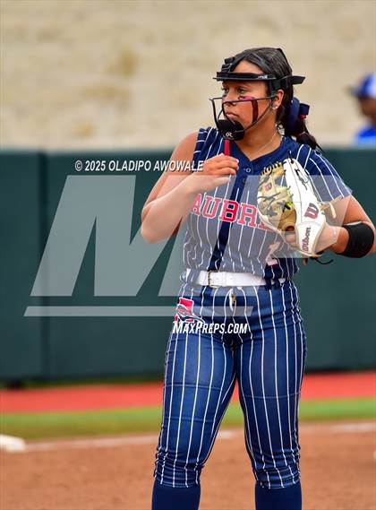 Thumbnail 2 in Aubrey vs. Robinson (UIL Softball 4A Div 2 Final) photogallery.