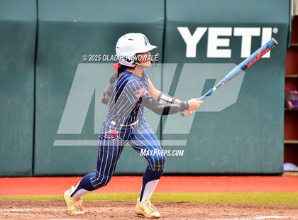 Thumbnail 2 in Aubrey vs. Robinson (UIL Softball 4A Div 2 Final) photogallery.