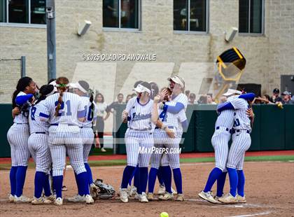 Thumbnail 3 in Aubrey vs. Robinson (UIL Softball 4A Div 2 Final) photogallery.