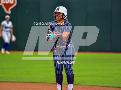Thumbnail 2 in Aubrey vs. Robinson (UIL Softball 4A Div 2 Final) photogallery.