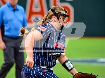 Thumbnail 1 in Aubrey vs. Robinson (UIL Softball 4A Div 2 Final) photogallery.