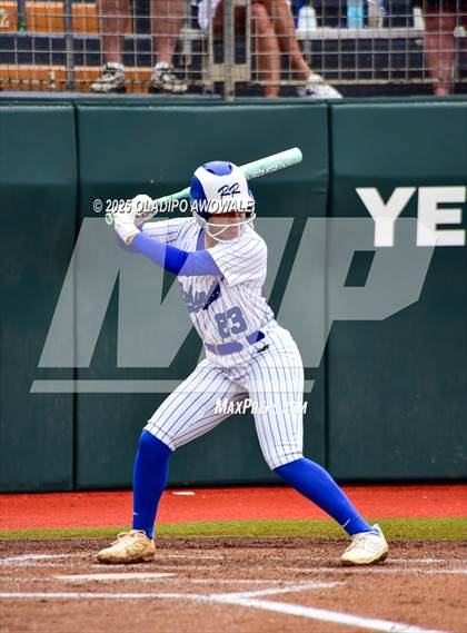 Thumbnail 2 in Aubrey vs. Robinson (UIL Softball 4A Div 2 Final) photogallery.