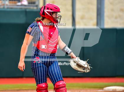 Thumbnail 1 in Aubrey vs. Robinson (UIL Softball 4A Div 2 Final) photogallery.